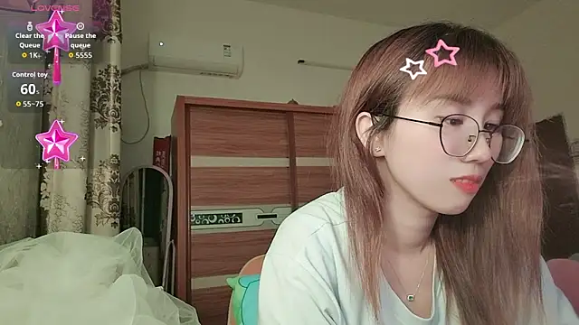 Lili 666 online show from May 4, 4:54 pm