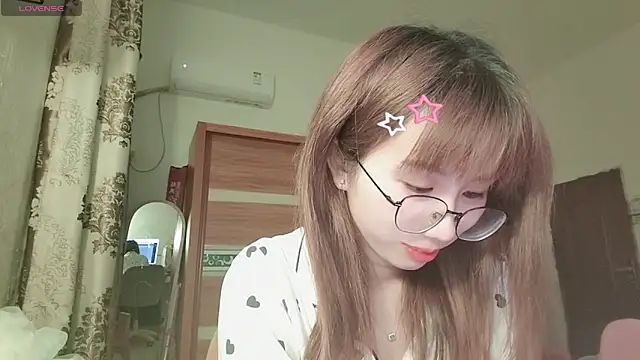 Lili 666 online show from April 27, 5:11 pm