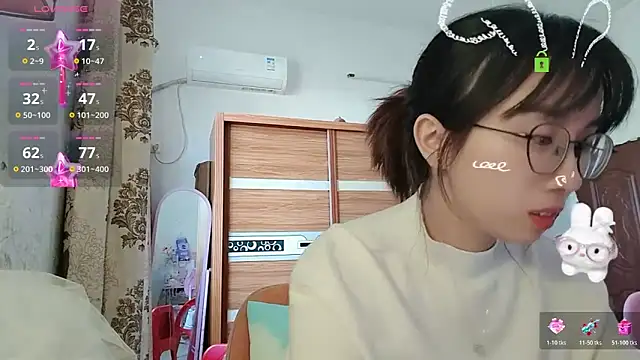 Snapshot of Lili_666 chatting on November 26, 6:13 am Lili 666 online show from November 26, 6:13 am