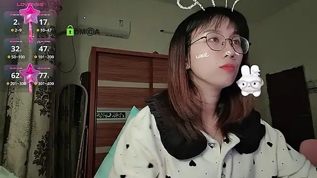 Snapshot of Lili_666 chatting on December 3, 3:11 pm Lili 666 online show from December 3, 3:11 pm