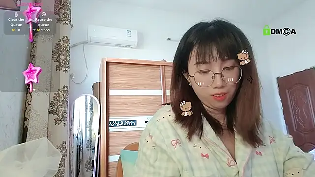 Snapshot of Lili_666 chatting on December 17, 2:16 am Lili 666 online show from December 17, 2:16 am