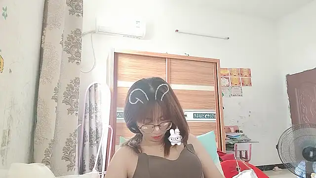 Lili 666 online show from May 27, 2:41 am