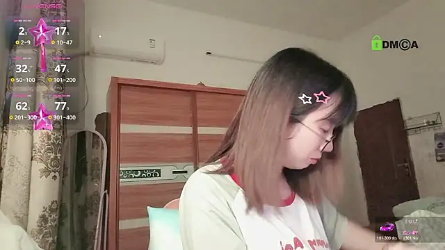 Snapshot of Lili_666 chatting on November 17, 5:39 pm Lili 666 online show from November 17, 5:39 pm