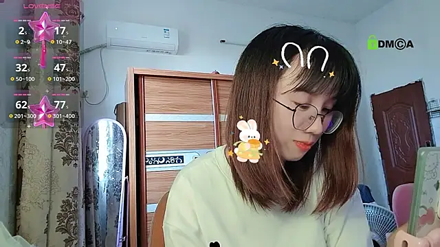 Snapshot of Lili_666 chatting on December 4, 7:29 am Lili 666 online show from December 4, 7:29 am