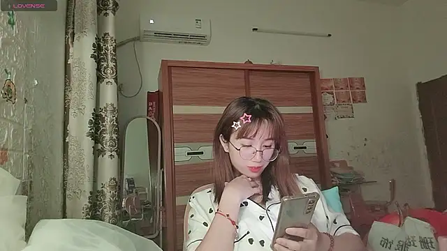 Lili 666 online show from April 21, 4:46 pm