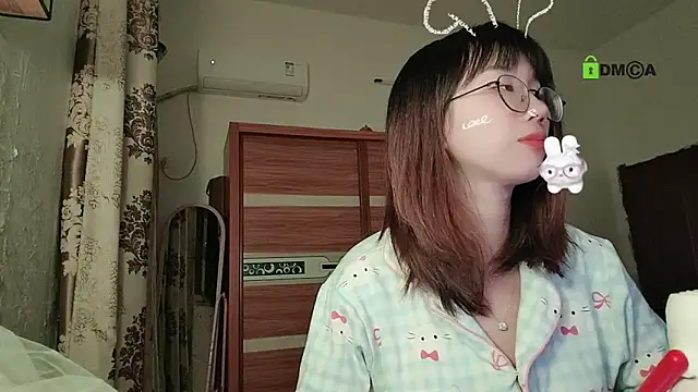 Snapshot of Lili_666 chatting on December 22, 9:15 pm Lili 666 online show from December 22, 9:15 pm