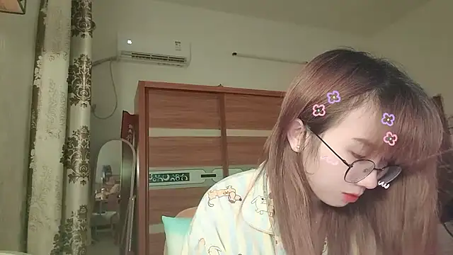 Lili 666 online show from May 22, 4:27 pm