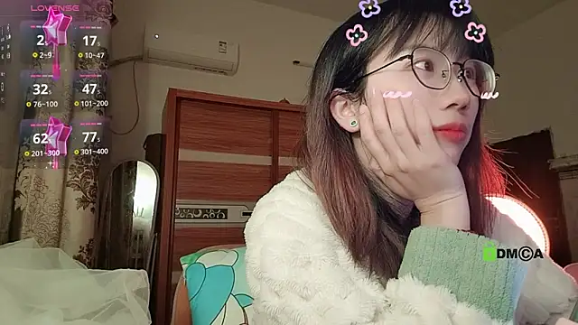 Snapshot of Lili_666 chatting on January 10, 9:54 pm Lili 666 online show from January 10, 9:54 pm