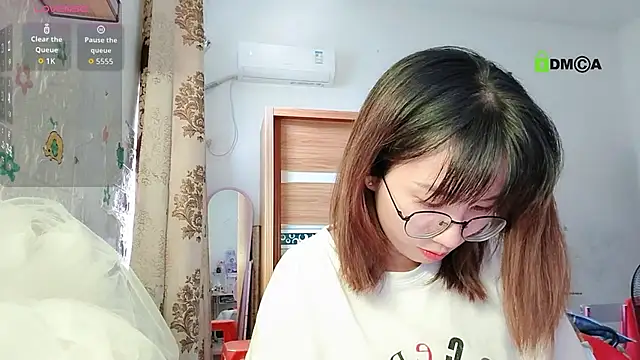 Snapshot of Lili_666 chatting on September 19, 5:33 am Lili 666 online show from September 19, 5:33 am