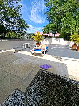 IsisDuzan online show from September 28, 2:57 pm