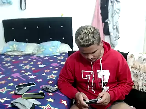 Boycuriousxxx online show from November 14, 11:03 am