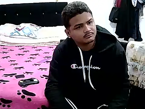 Boycuriousxxx online show from December 14, 11:27 am