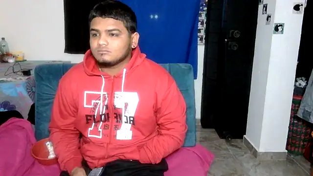 Snapshot of Boycuriousxxx chatting on June 16, 10:15 am Boycuriousxxx online show from June 16, 10:15 am