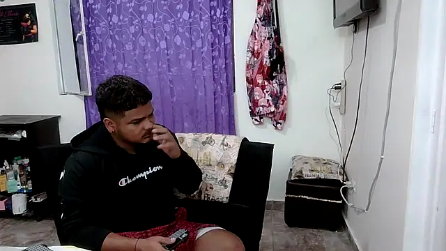 Boycuriousxxx online show from April 17, 10:18 am