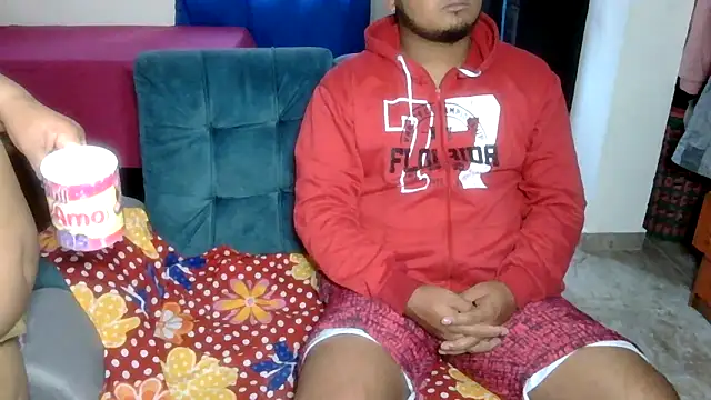 Snapshot of Boycuriousxxx chatting on June 29, 11:32 am Boycuriousxxx online show from June 29, 11:32 am