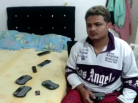 Boycuriousxxx online show from November 24, 11:21 am