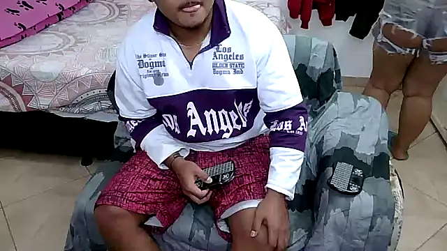 Snapshot of Boycuriousxxx chatting on February 7, 12:13 pm Boycuriousxxx online show from February 7, 12:13 pm