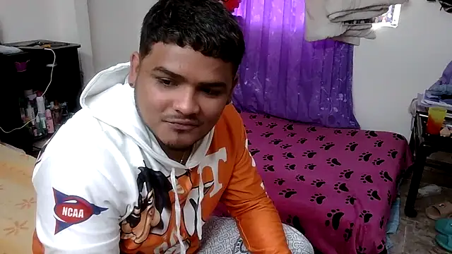 Boycuriousxxx online show from May 14, 12:57 pm