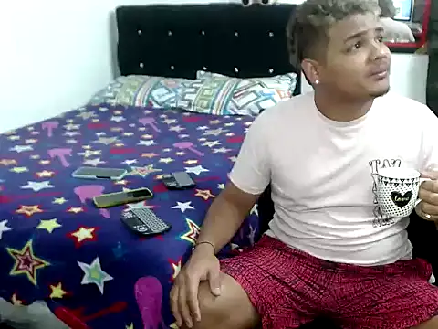 Boycuriousxxx online show from September 29, 11:05 am