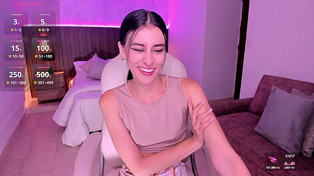 Snapshot of karlaa_james chatting on September 20, 11:04 am karlaa james online show from September 20, 11:04 am