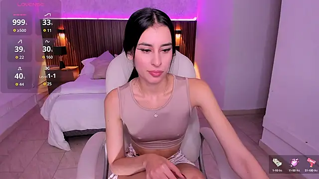 Snapshot of karlaa_james chatting on October 15, 10:56 am karlaa james online show from October 15, 10:56 am