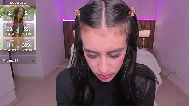 Snapshot of karlaa_james chatting on May 26, 11:08 am karlaa james online show from May 26, 11:08 am