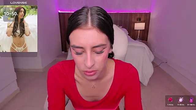 karlaa james online show from June 16, 11:10 am