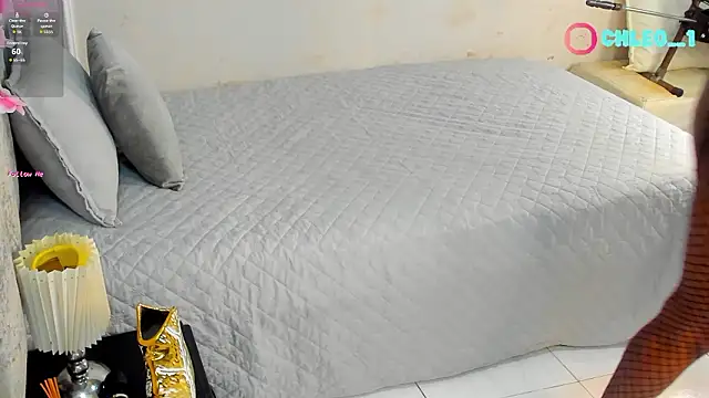 Chleo   online show from March 25, 1:32 pm