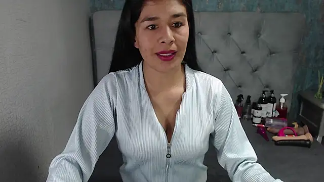 Snapshot of ginasailor chatting on June 1, 9:42 am ginasailor online show from June 1, 9:42 am