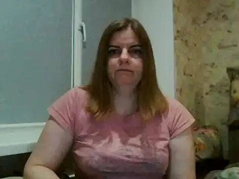 Snapshot of LateKot32 chatting on February 12, 7:45 pm LateKot32 online show from February 12, 7:45 pm