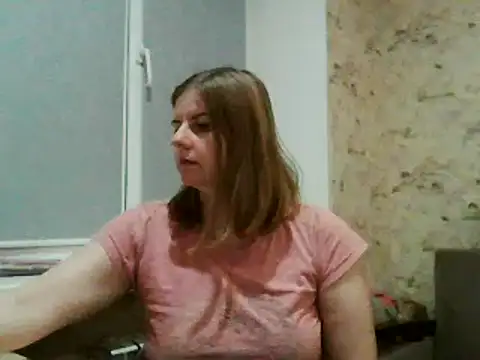 Snapshot of LateKot32 chatting on February 13, 3:45 pm LateKot32 online show from February 13, 3:45 pm
