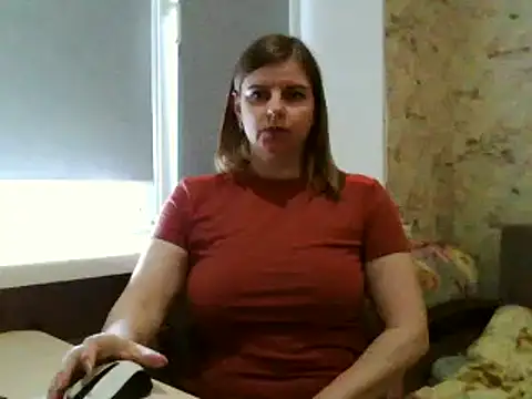 Snapshot of LateKot32 chatting on February 20, 1:51 pm LateKot32 online show from February 20, 1:51 pm