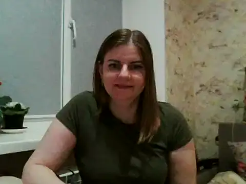 Snapshot of LateKot32 chatting on March 10, 5:18 pm LateKot32 online show from March 10, 5:18 pm
