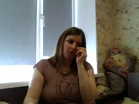 Snapshot of LateKot32 chatting on February 26, 9:12 am LateKot32 online show from February 26, 9:12 am