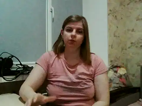 Snapshot of LateKot32 chatting on February 24, 8:36 pm LateKot32 online show from February 24, 8:36 pm