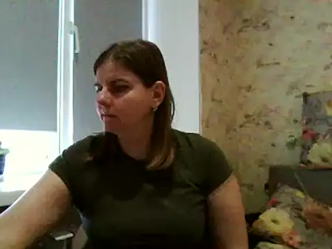 Snapshot of LateKot32 chatting on March 10, 2:16 pm LateKot32 online show from March 10, 2:16 pm