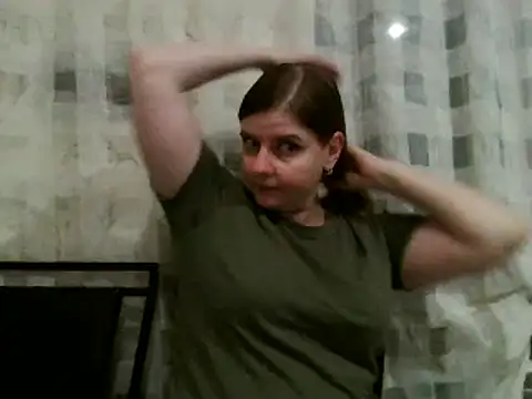 Snapshot of LateKot32 chatting on February 21, 7:54 pm LateKot32 online show from February 21, 7:54 pm