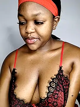 Snapshot of Sexymamibo chatting on September 26, 12:28 am Sexymamibo online show from September 26, 12:28 am
