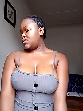 Snapshot of Sexymamibo chatting on March 21, 8:50 am Sexymamibo online show from March 21, 8:50 am