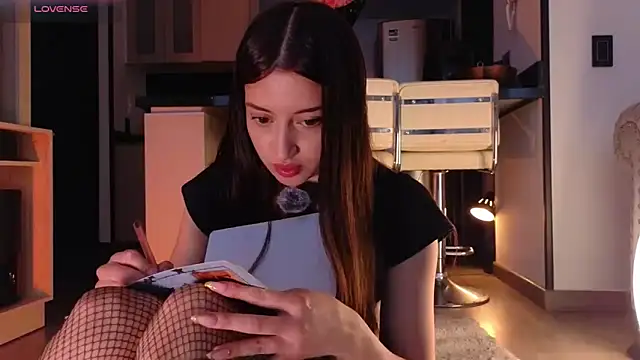 Snapshot of eimy22 chatting on February 3, 10:11 pm eimy22 online show from February 3, 10:11 pm