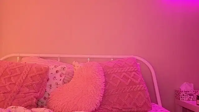 Snapshot of KateVon chatting on November 20, 1:23 pm KateVon online show from November 20, 1:23 pm