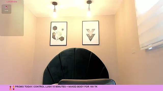 Snapshot of Miranda_doll_ chatting on June 26, 12:11 pm Miranda doll online show from June 26, 12:11 pm