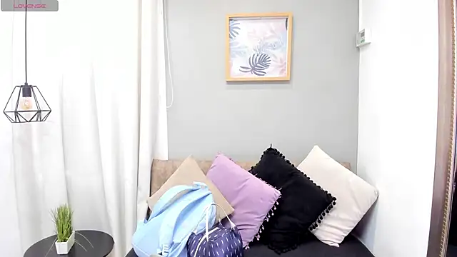 Snapshot of Miranda_doll_ chatting on July 11, 12:05 pm Miranda doll online show from July 11, 12:05 pm