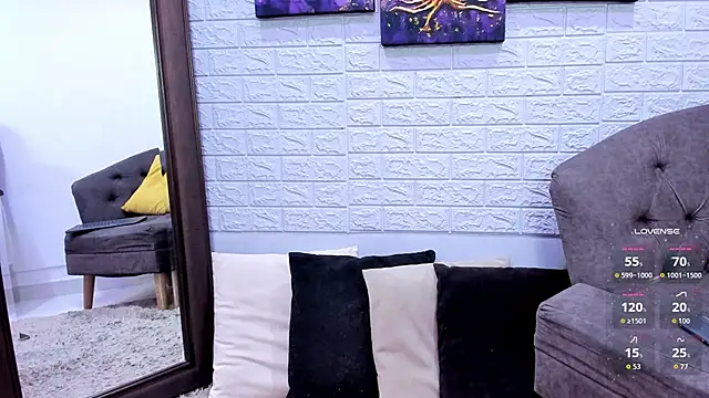 Snapshot of Miranda_doll_ chatting on April 22, 12:12 pm Miranda doll online show from April 22, 12:12 pm