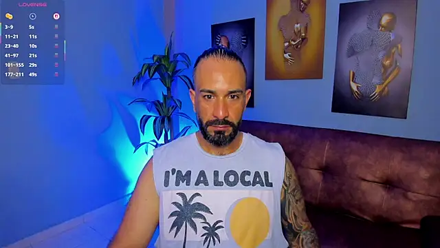 Snapshot of mr_maik chatting on October 8, 5:24 pm mr maik online show from October 8, 5:24 pm