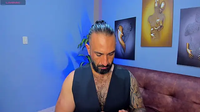 Snapshot of mr_maik chatting on October 5, 12:01 am mr maik online show from October 5, 12:01 am
