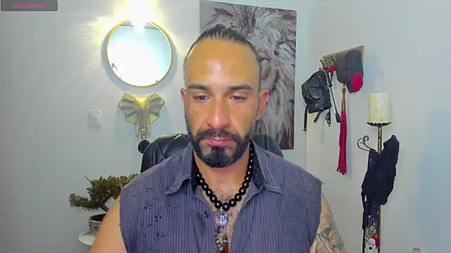 Snapshot of mr_maik chatting on February 8, 10:29 am mr maik online show from February 8, 10:29 am
