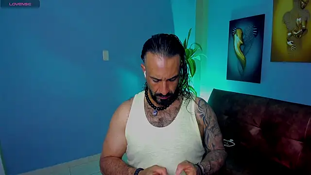 mr maik online show from November 5, 8:23 pm