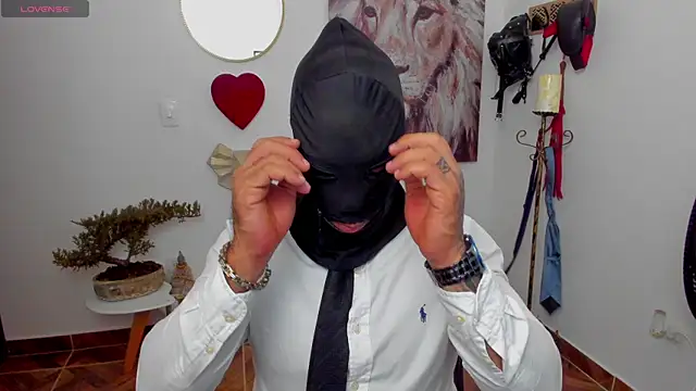 Snapshot of mr_maik chatting on February 27, 12:01 pm mr maik online show from February 27, 12:01 pm