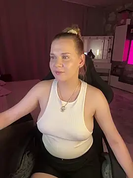 Snapshot of Lexi_noah chatting on May 21, 8:17 pm Lexi noah online show from May 21, 8:17 pm